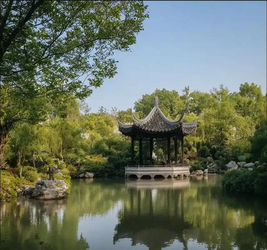 开封龙亭平蝶餐饮有限公司